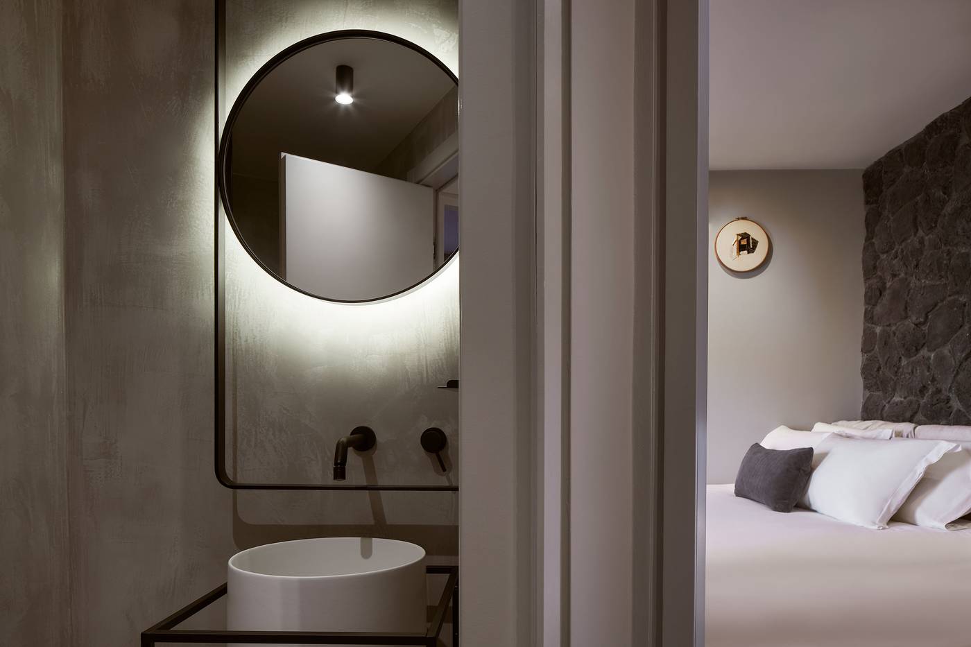 Apikia-Santorini-Room-46