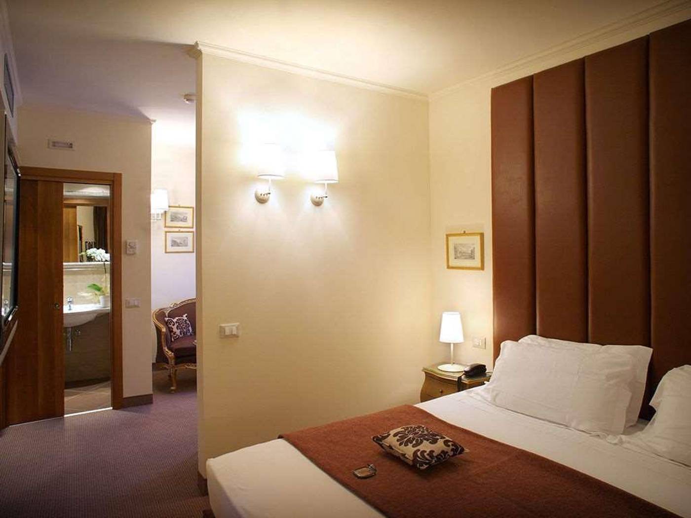 Best-Western-Hotel-Canon-d-Oro-Room-43