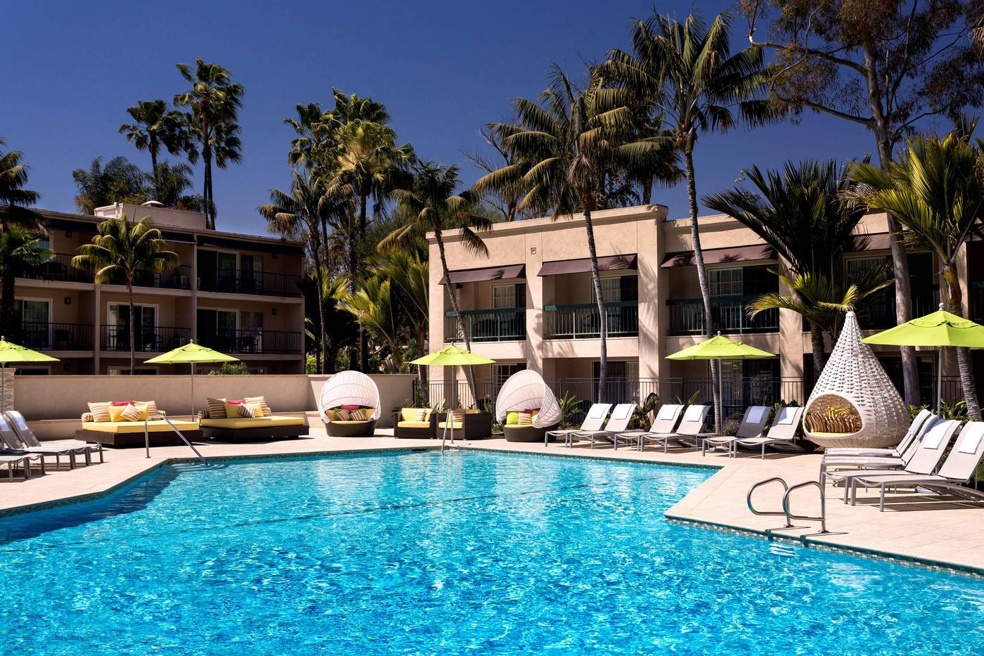 Hyatt-Regency-Newport-Beach-Pool-58