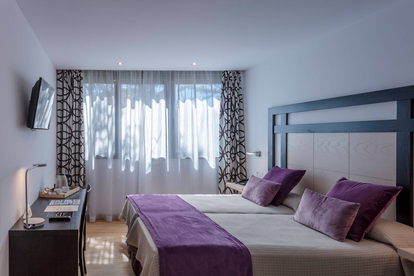 Colon-Rambla-Room-28