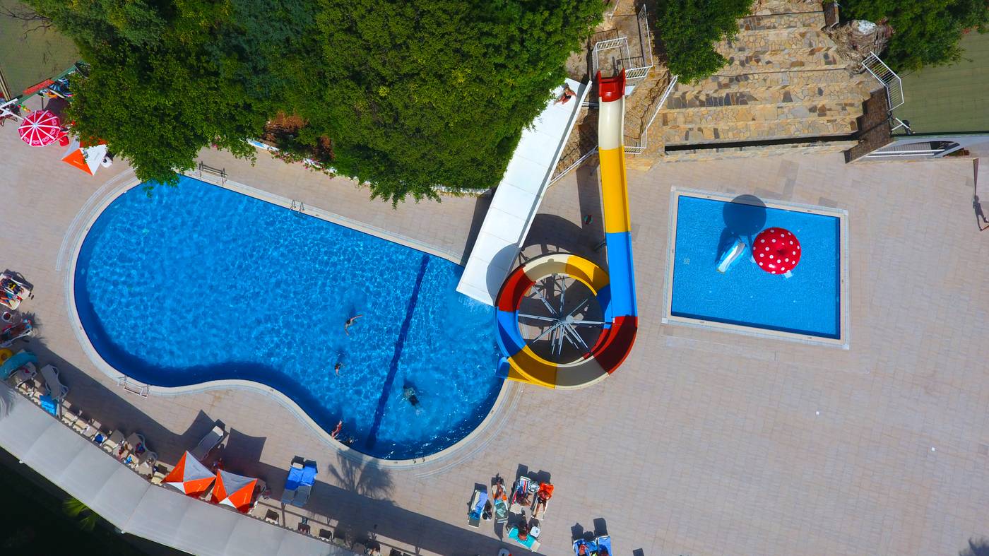 Mirage-World-Pool-16