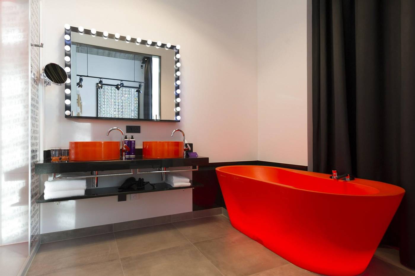 Jaz-in-the-City--Amsterdam-Room-38