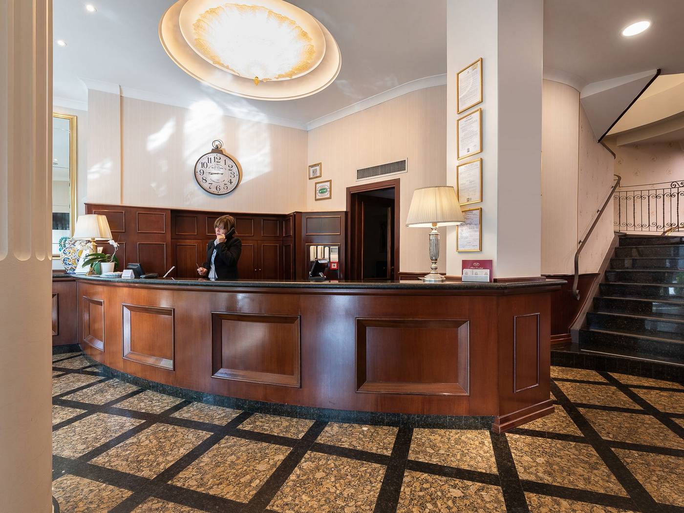 President-Italy-RIMINI-Lobby-9