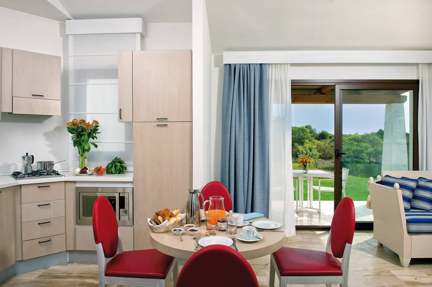 Grande-Baia-Resort-Hotel-Room-27