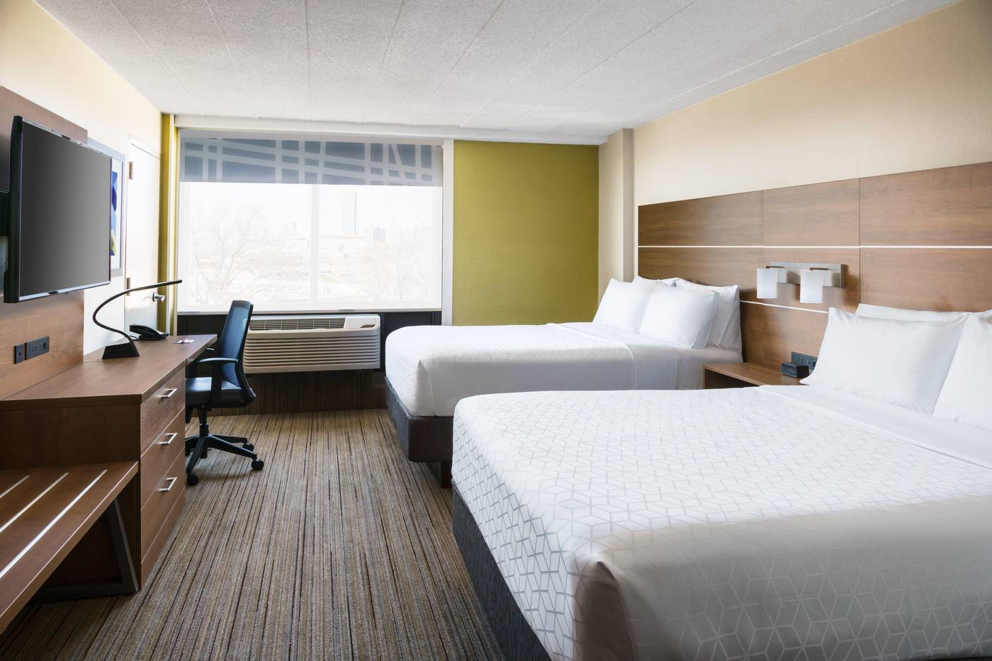 Holiday-Inn-Express-Boston-Room-16