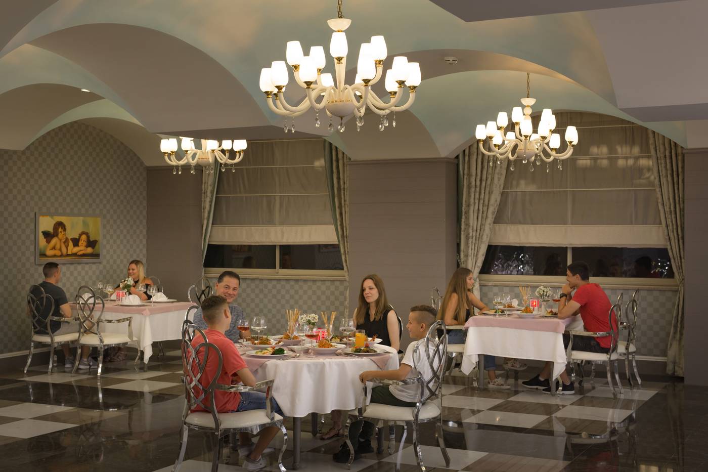 Royal-Alhambra-Palace-Restaurant-47