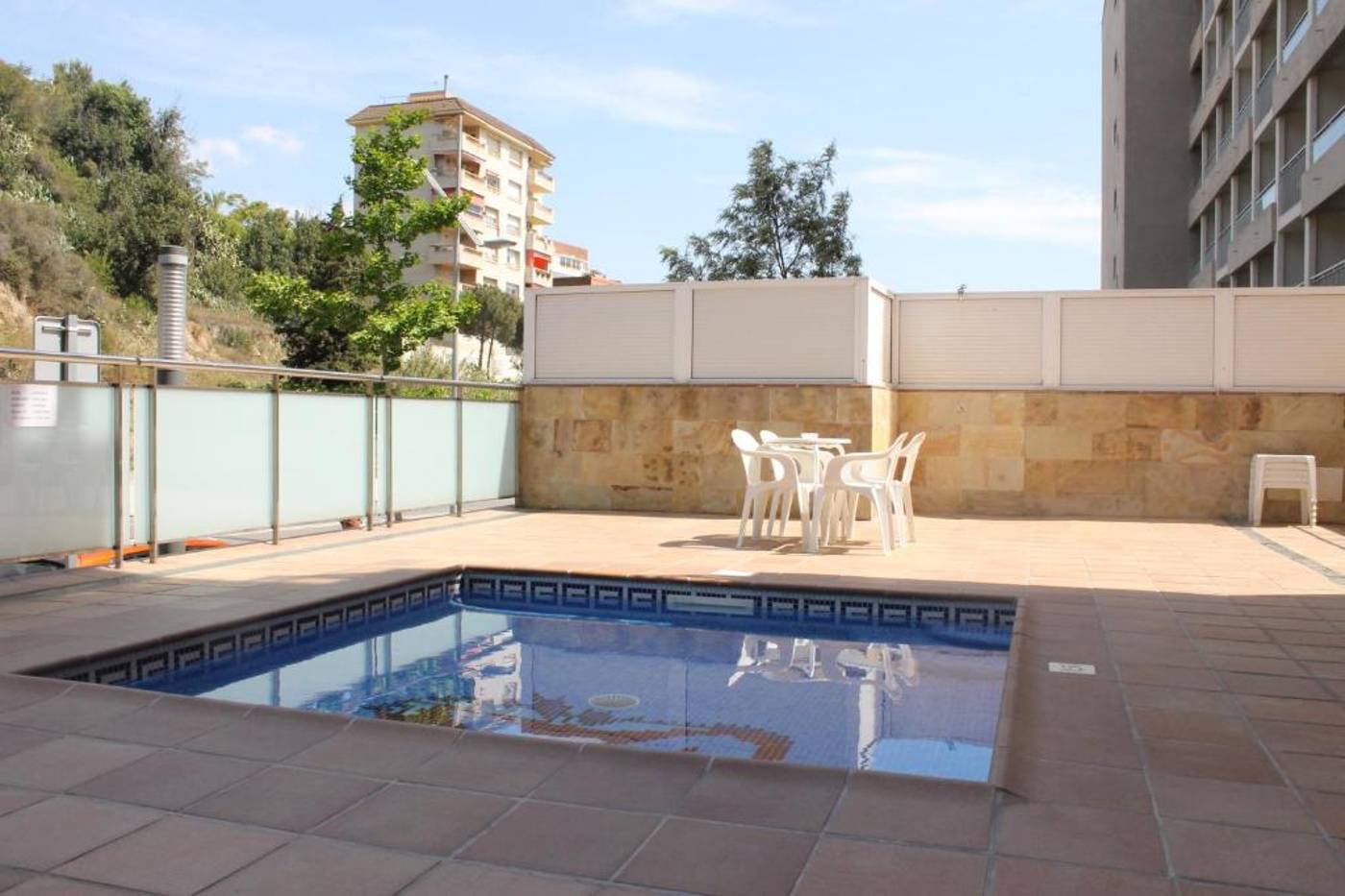 Checkin-Catalonia-Pool-2