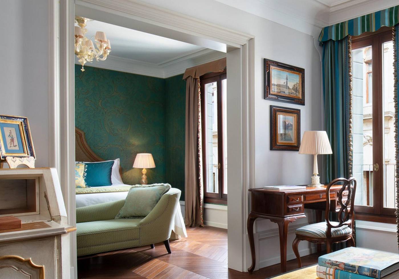 The-Gritti-Palace--a-Luxury-Collection-Hotel-Room-39