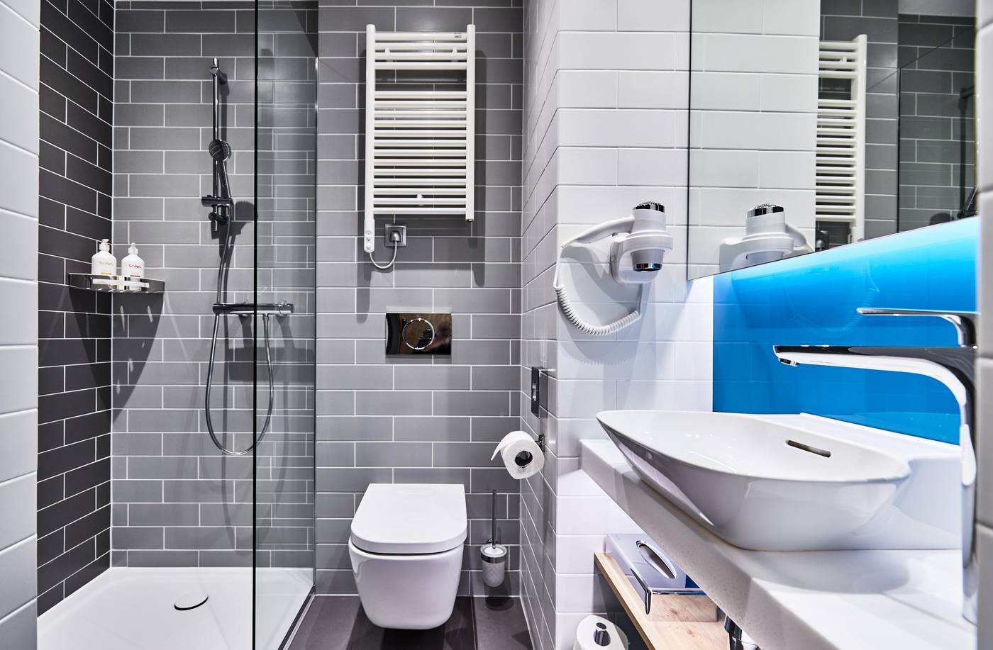 Holiday-Inn-Express-Warsaw---The-HUB-Room-33