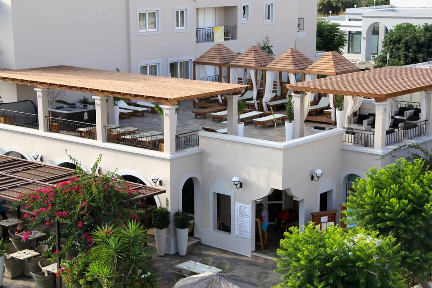 Peridis Family Resort