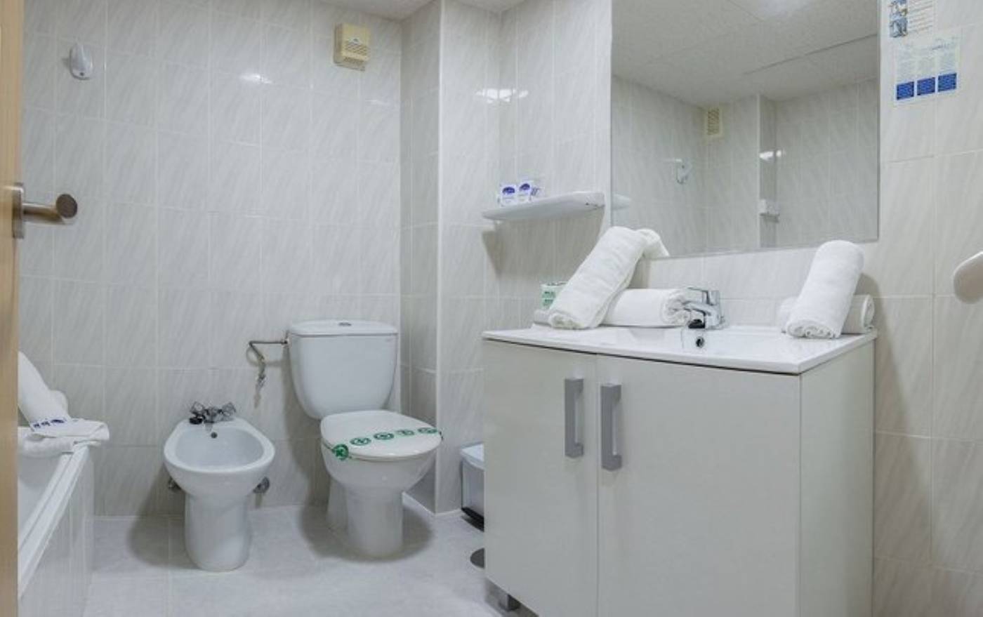 Magic-Cristal-Park-Room-26