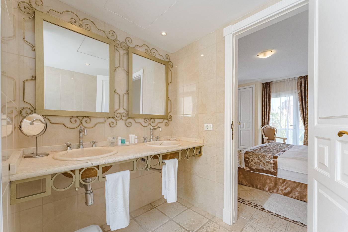 Flamingo-Suites-Room-66