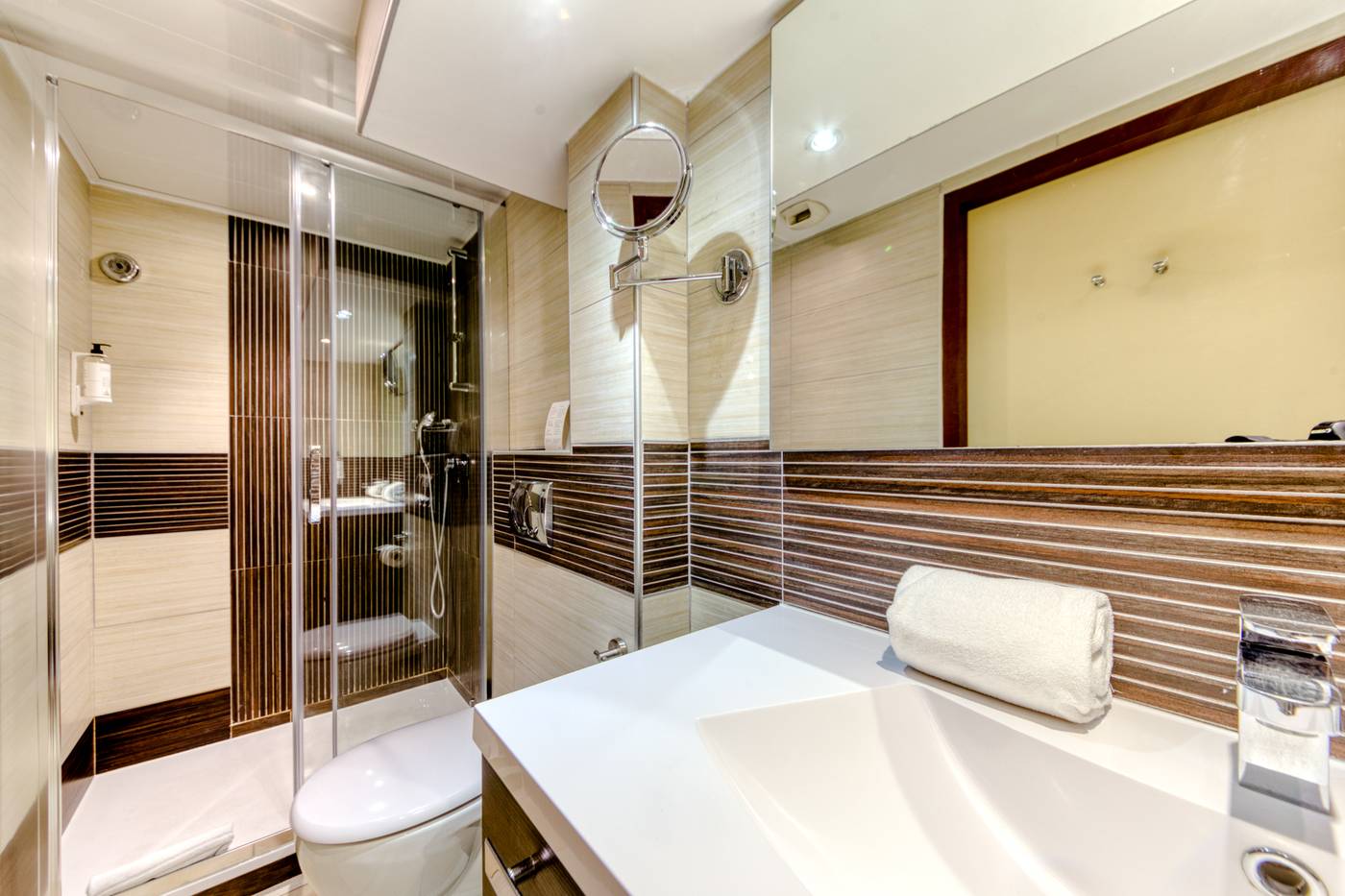 La-Villa-d-Elsa-Room-13