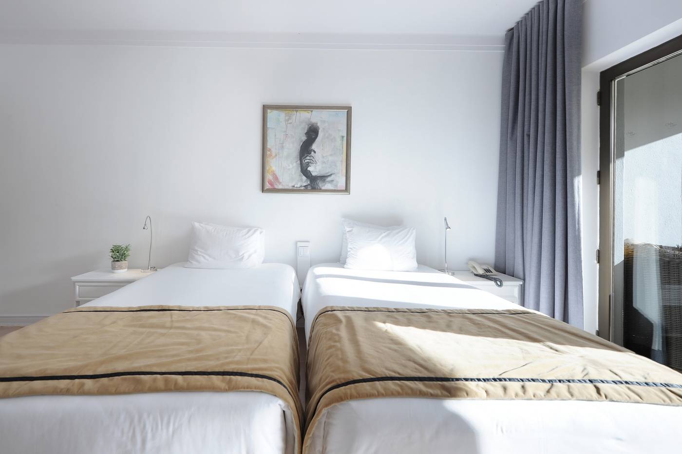 Clube-Do-Lago-Room-27