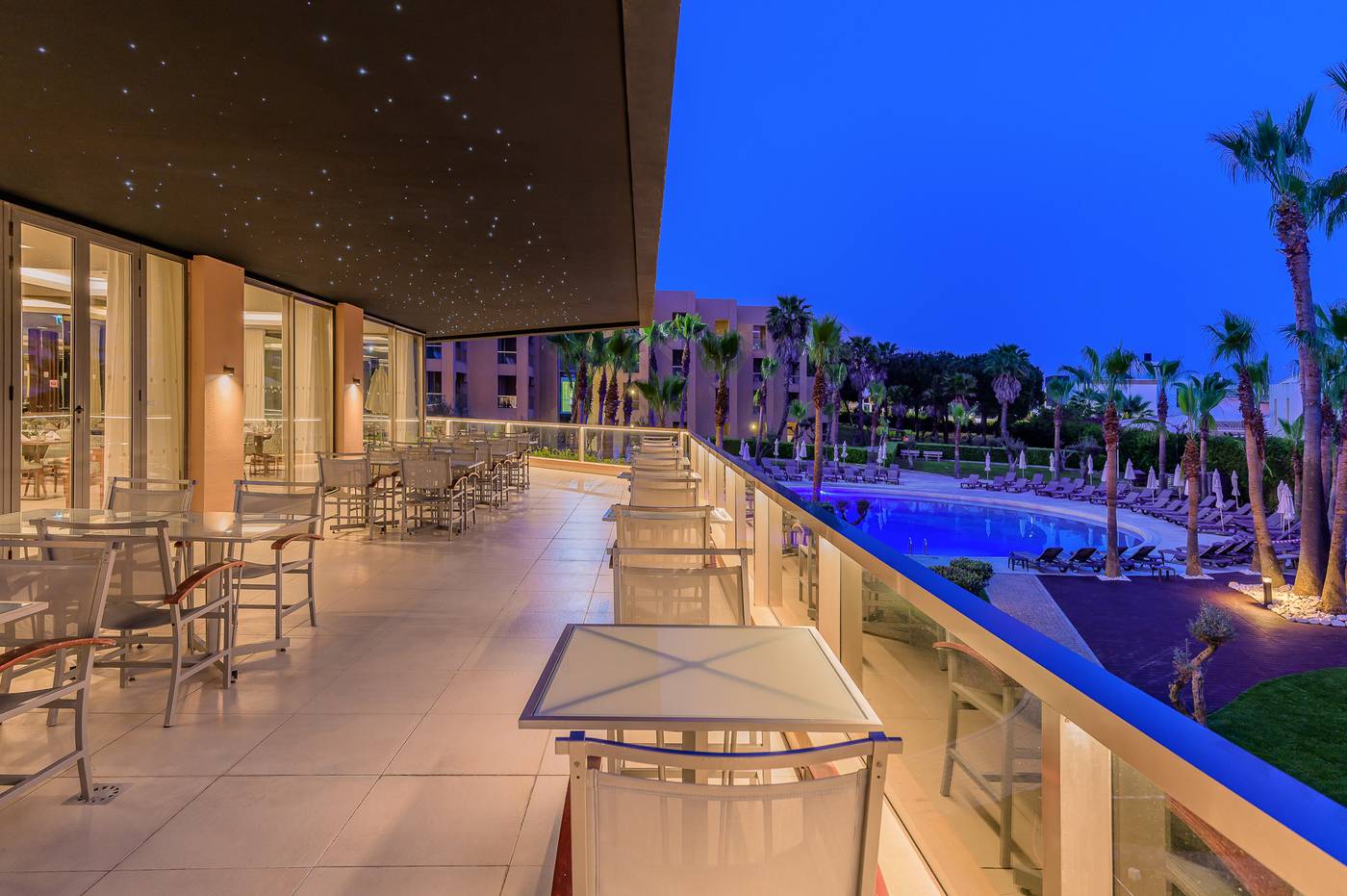 Sao-Rafael-Suites-Restaurant-14