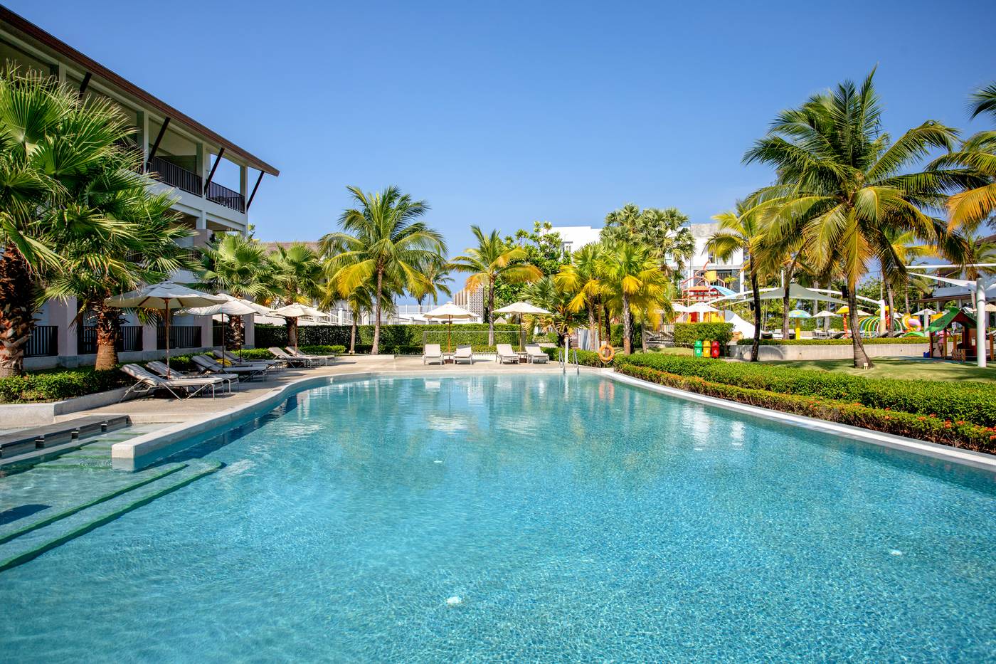 Katathani Phuket Beach Resort