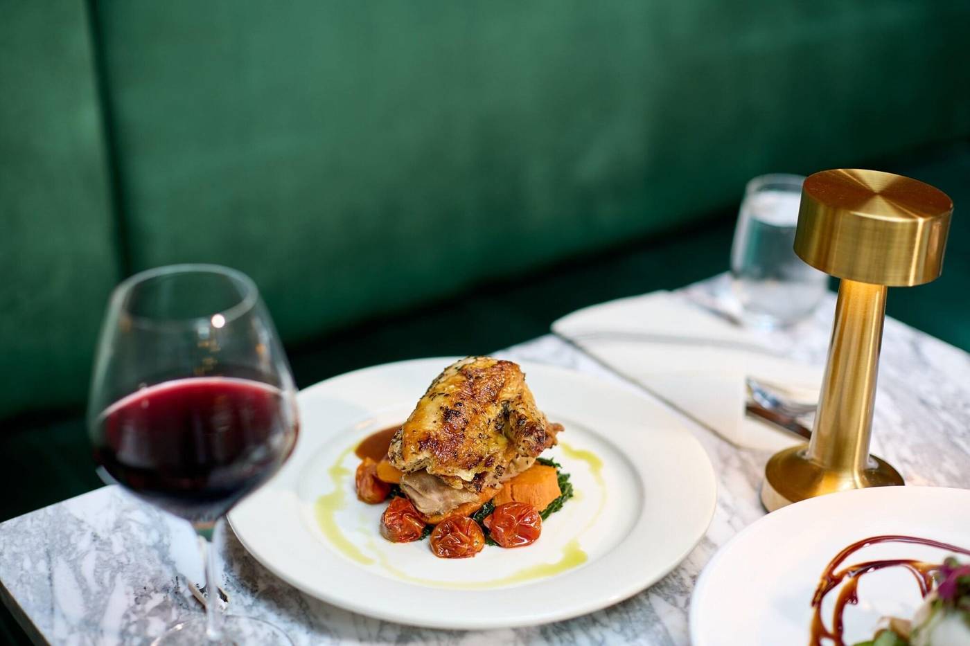 Delta-Hotels-New-York-Times-Square-Restaurant-29