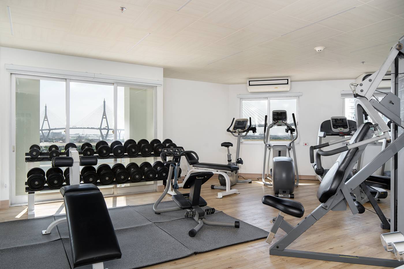 Riverfront-Bangkok-Sports-and-Entertainment-38