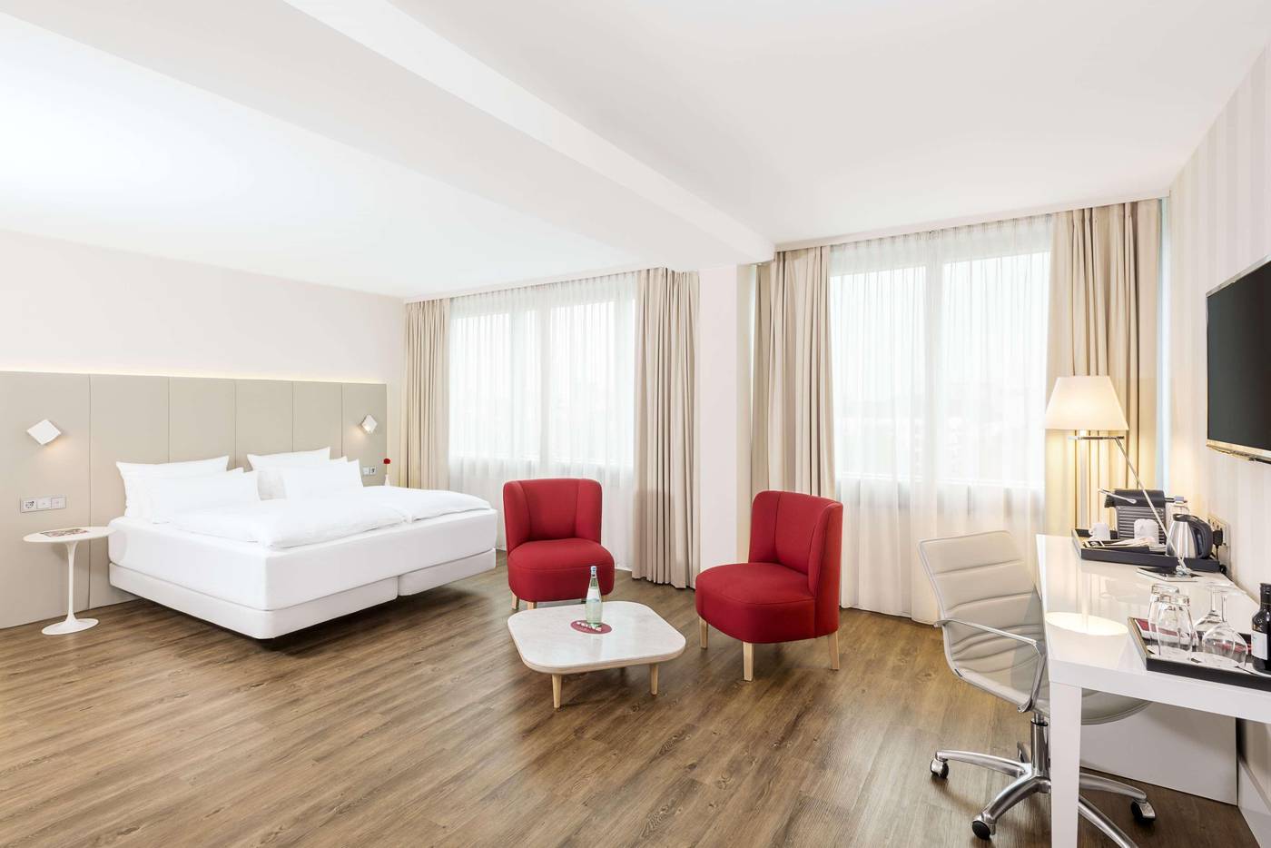 NH-Collection-Koln-Mediapark-Room-16