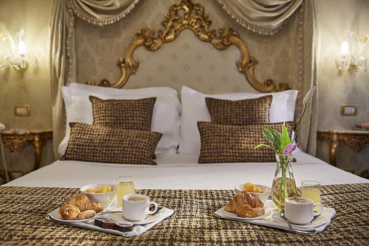 La-Locanda-di-Orsaria-Room-12