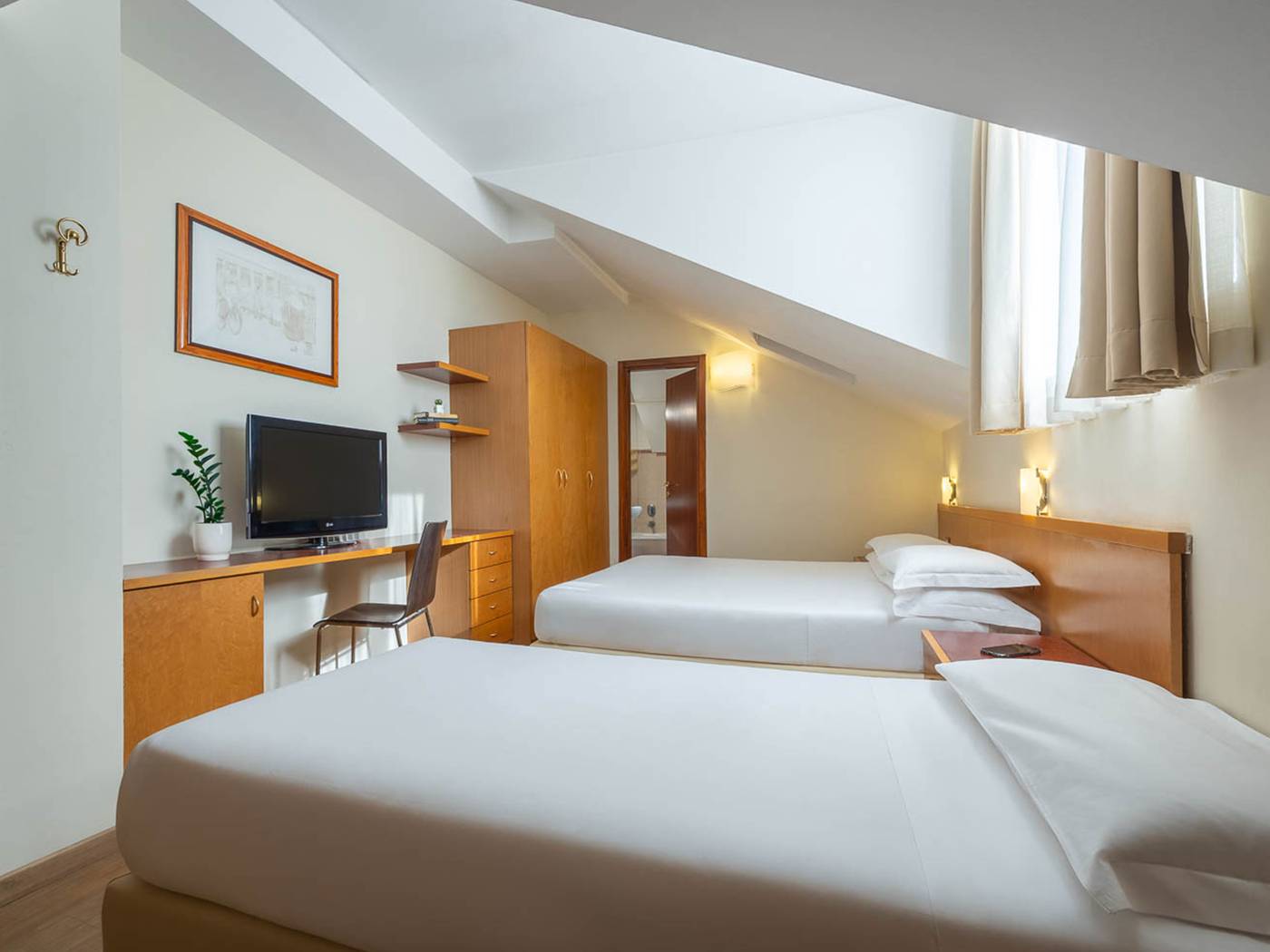 iH-ApartHotel-Milano-Argonne-Park-Room-5