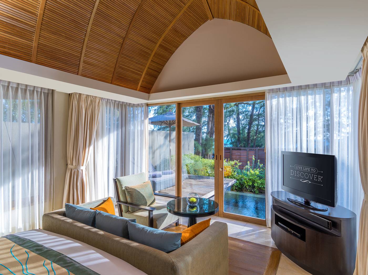 Renaissance-Phuket-Resort---Spa-Room-37