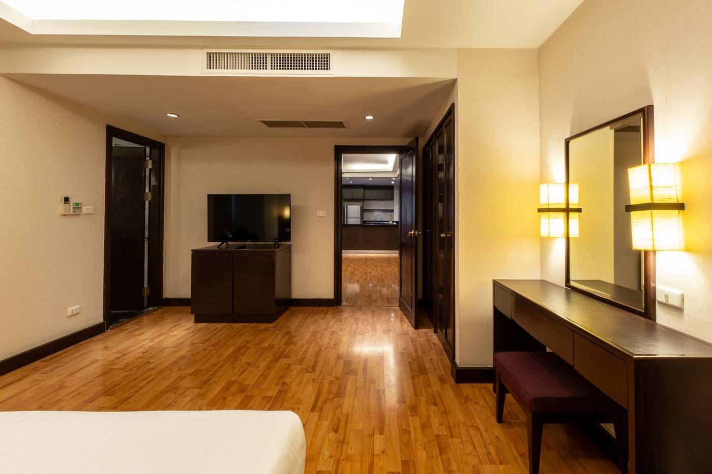 Rembrandt-Hotel-Bangkok-Room-39