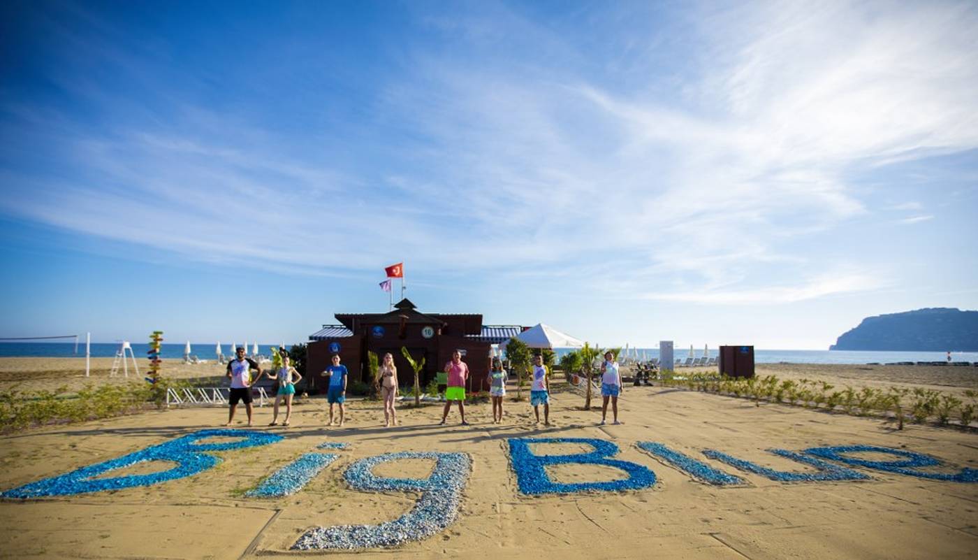 Big-Blue-Suite-Hotel-Beach-73