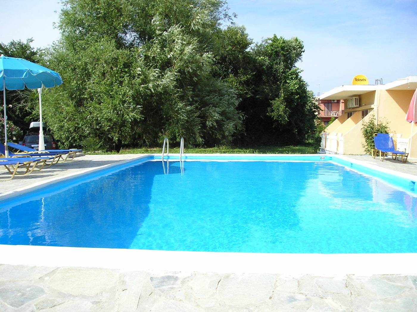 River-Studios-and-Apartments-Terrace-9