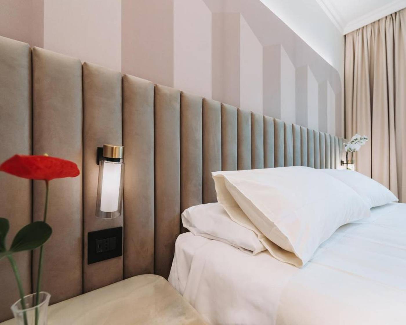 Royal-Garden-Hotel-Room-27