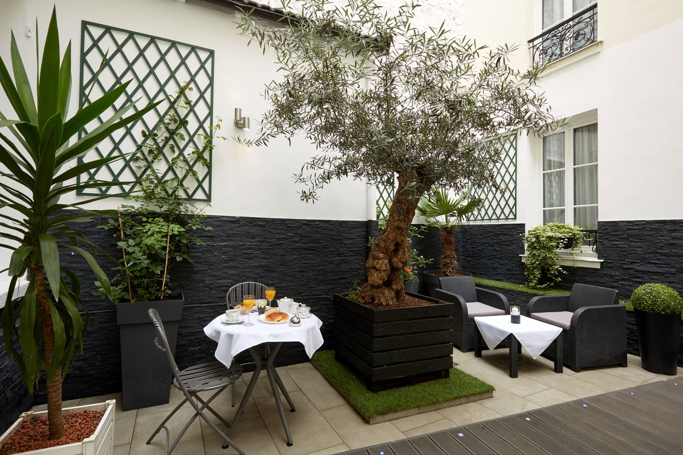 Le-Twelve-Terrace-29