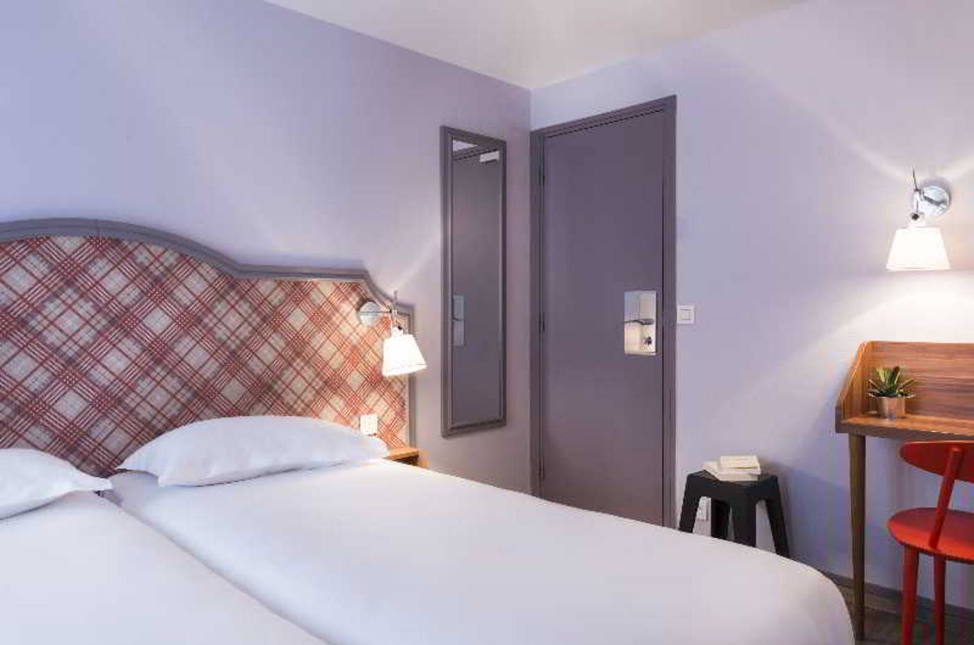 Hotel-Boris-V--by-HappyCulture-Room-29