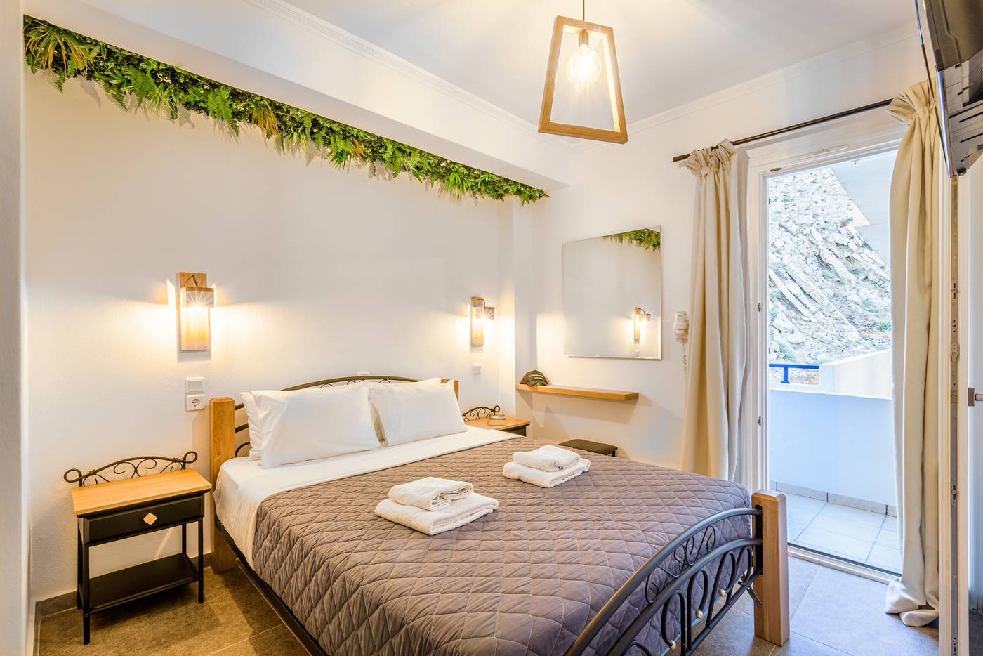 Marianna-Hotel-Room-21