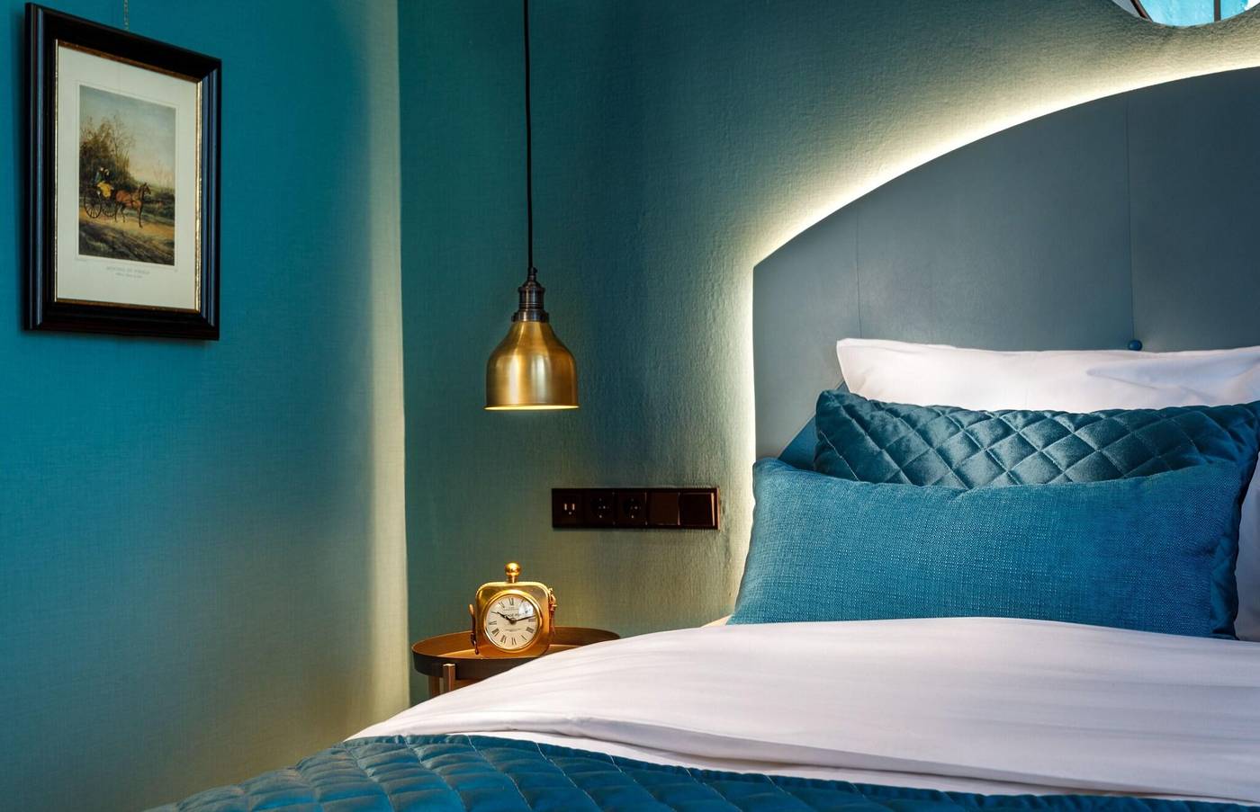 The-Hendrick-S-Hotel-Room-49