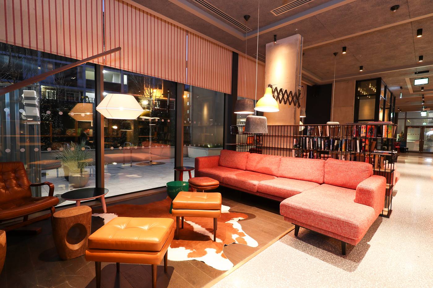 Marlin-Hotel-Stephens-Green-Lobby-4