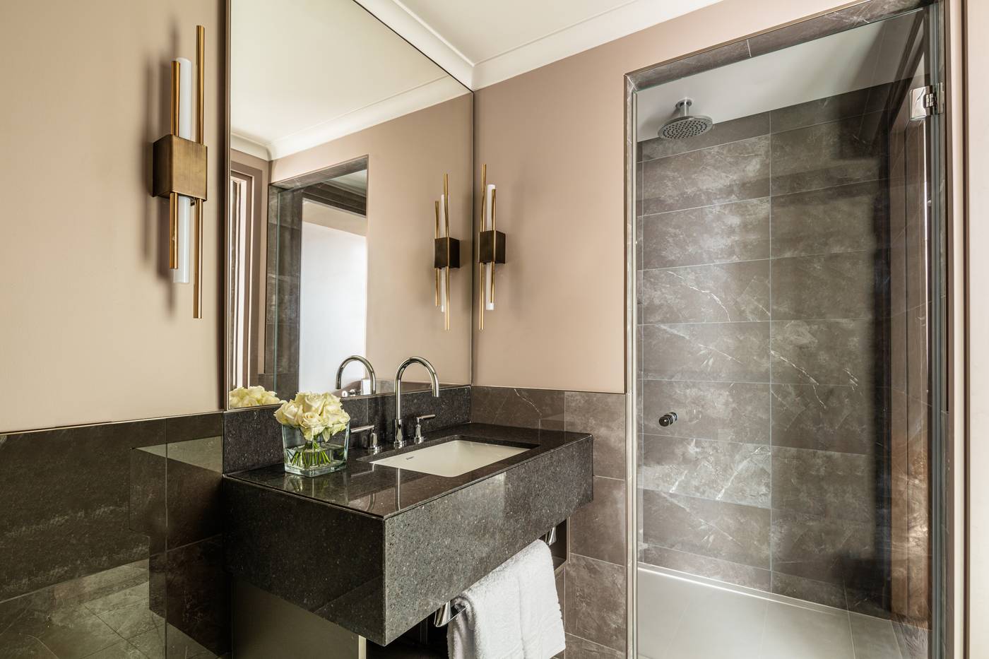 Anantara-Plaza-Nice-Hotel-Room-42