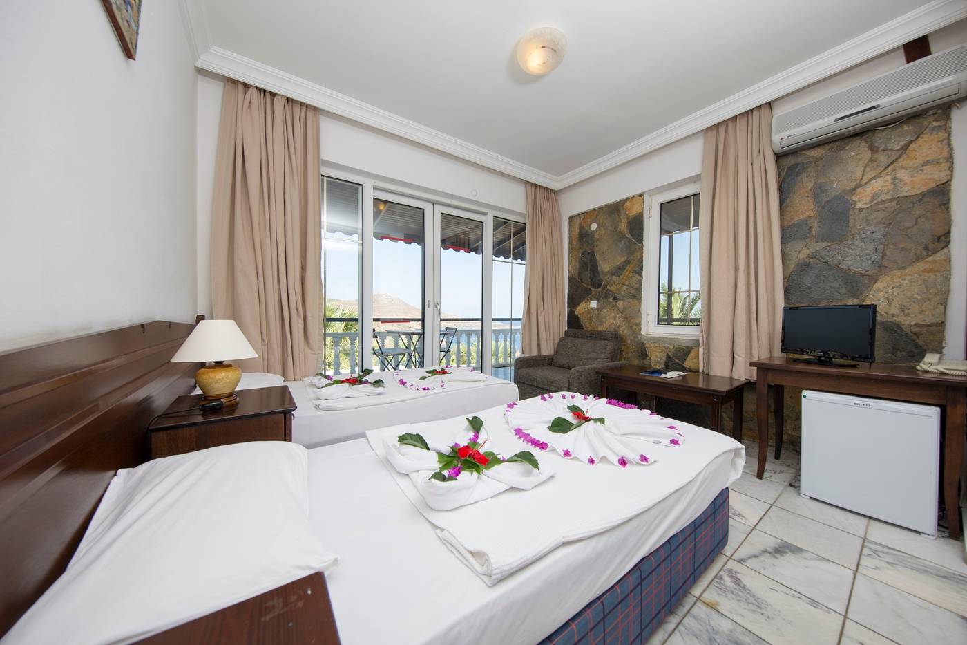 Family-Belvedere-Room-20