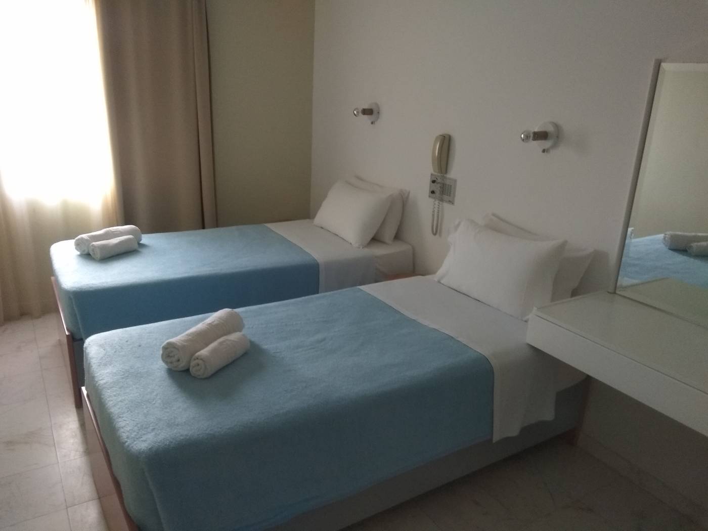 Top-Hotel-Room-30