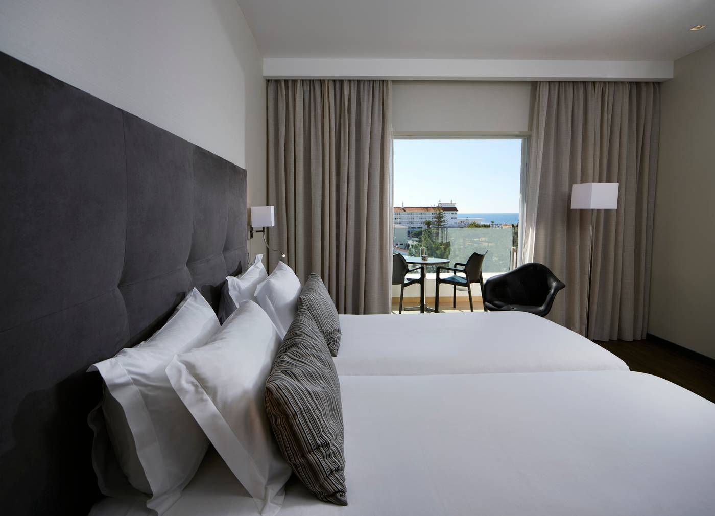 Alcazar-Hotel-Room-12