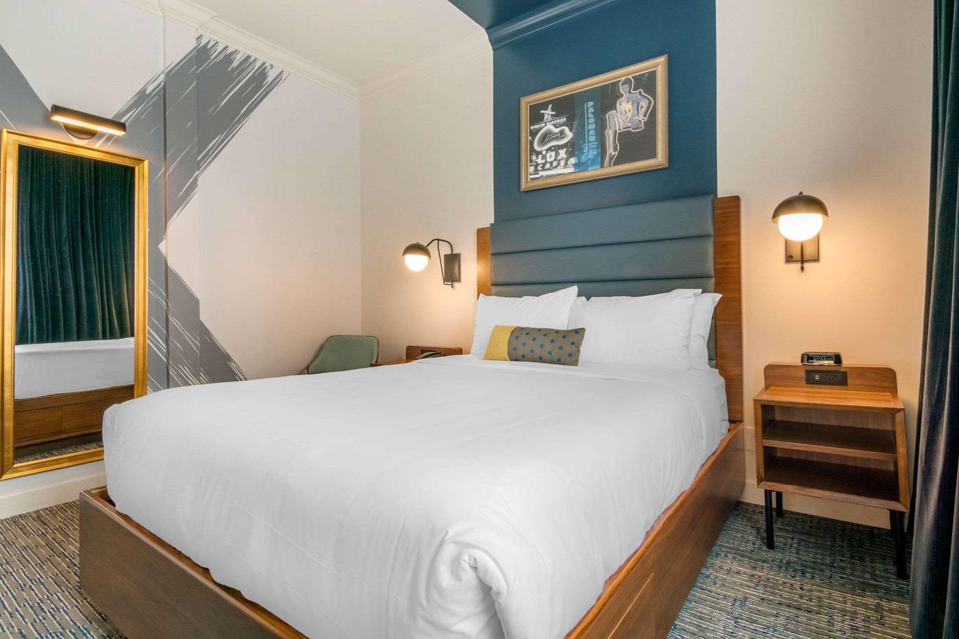 Hotel-Belmont-Vancouver-MGallery-Room-36