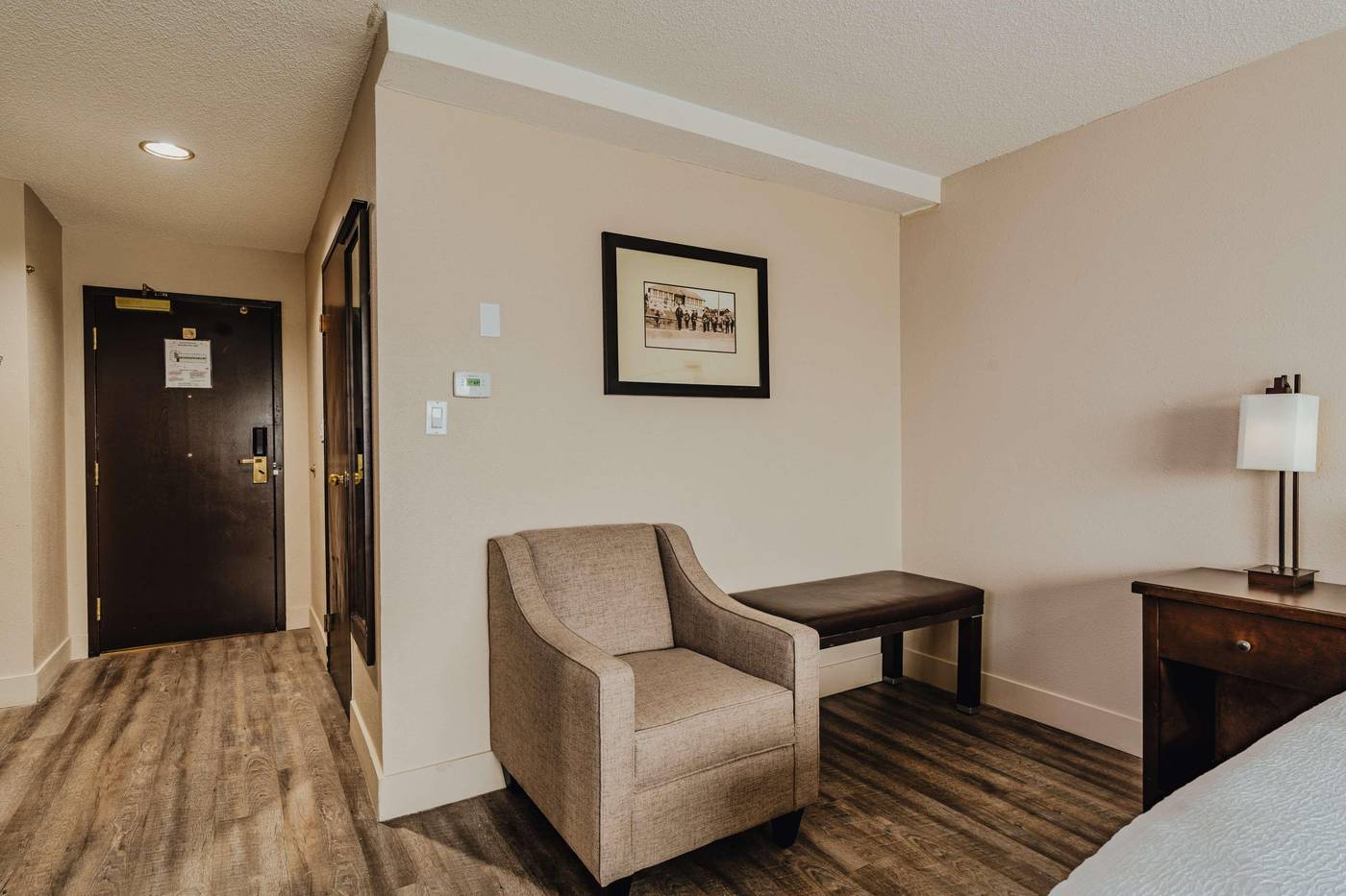 SureStay-Plus-Hotel-by-Best-Western-Coquitlam-Room-21