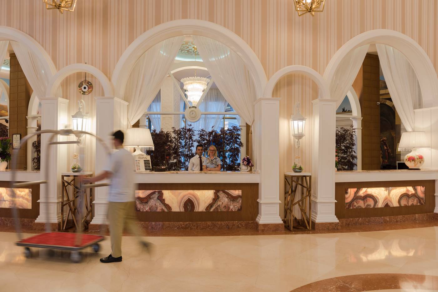 Quattro-Beach-Spa---Resort-Hotel-Lobby-61