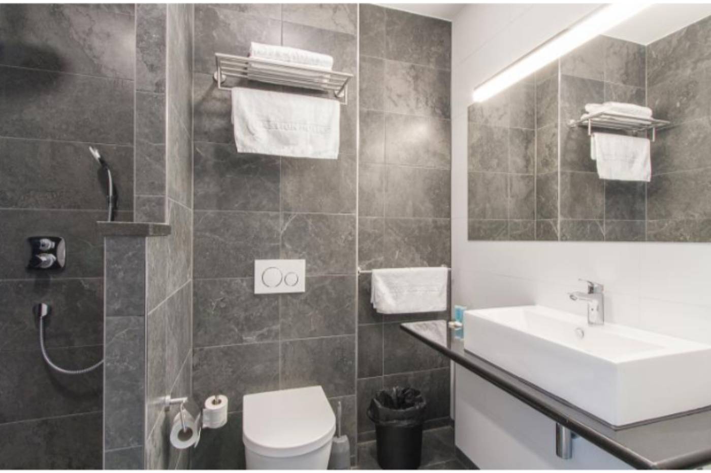 Bastion Hotel Eindhoven Waalre-Netherlands-LA WAALRE-Room-8