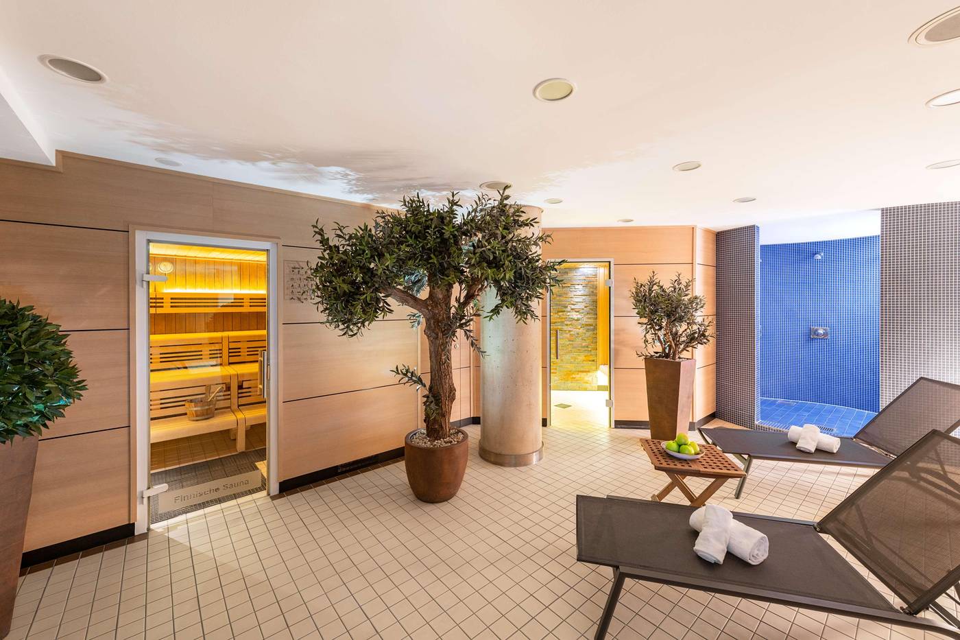 NH-Koln-Altstadt-Sports-and-Entertainment-34