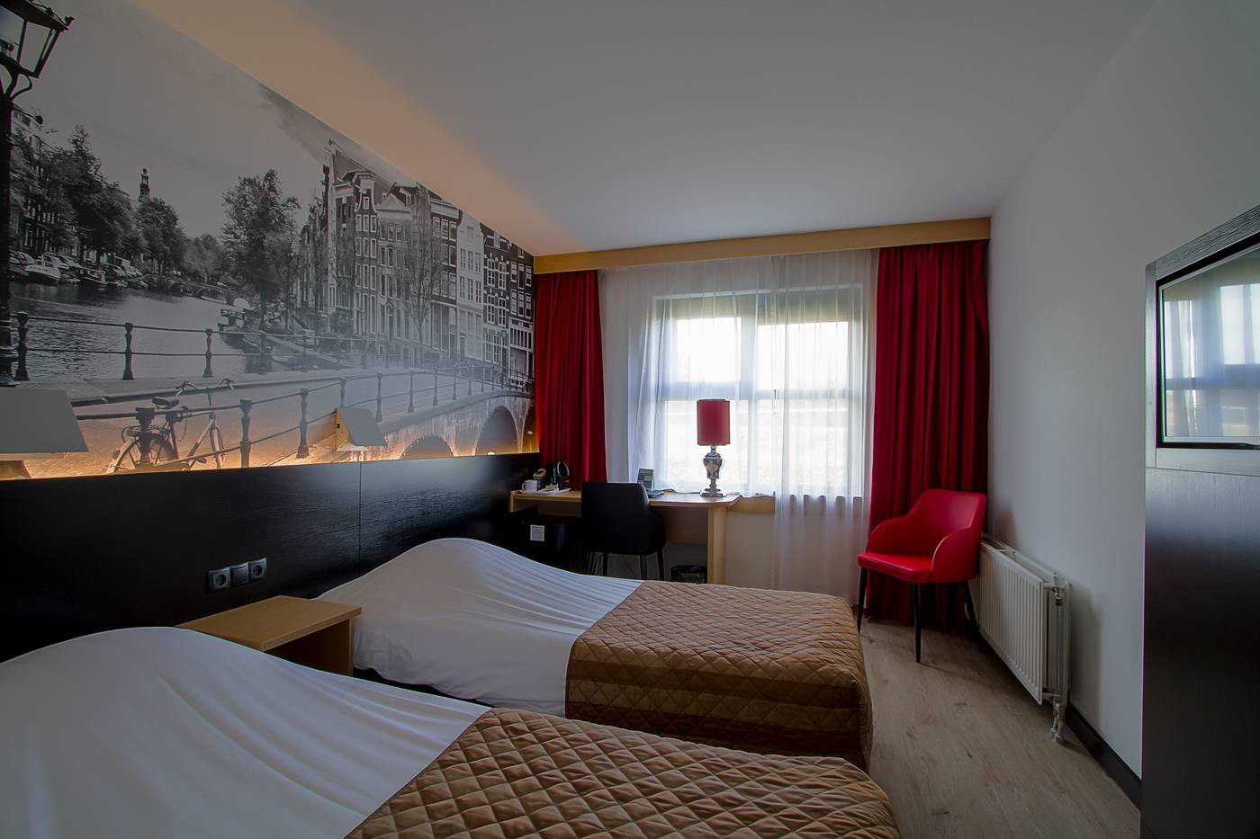 Bastion-Hotel-Schiphol-Hoofddorp-Room-8