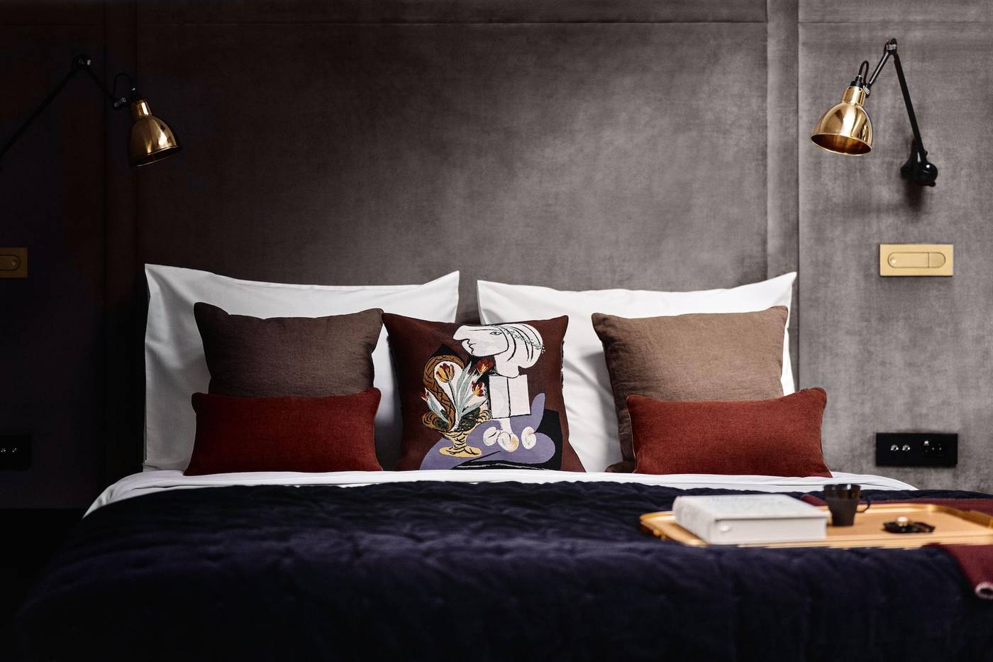 H15-Luxury-Palace-Room-35