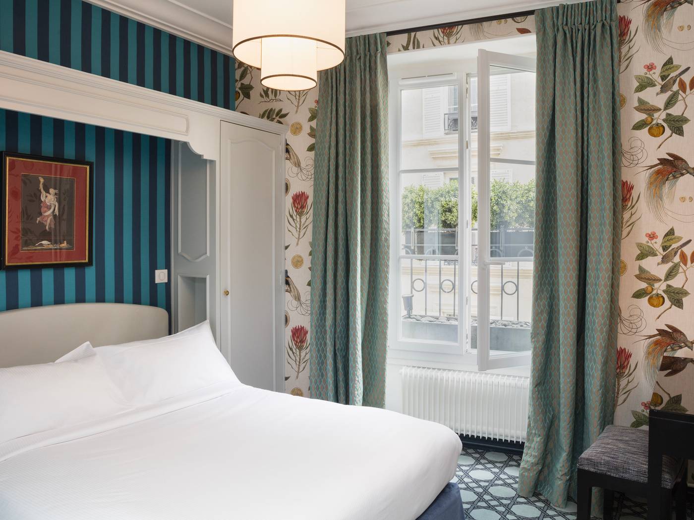 Saint-Germain---Paris-Room-21