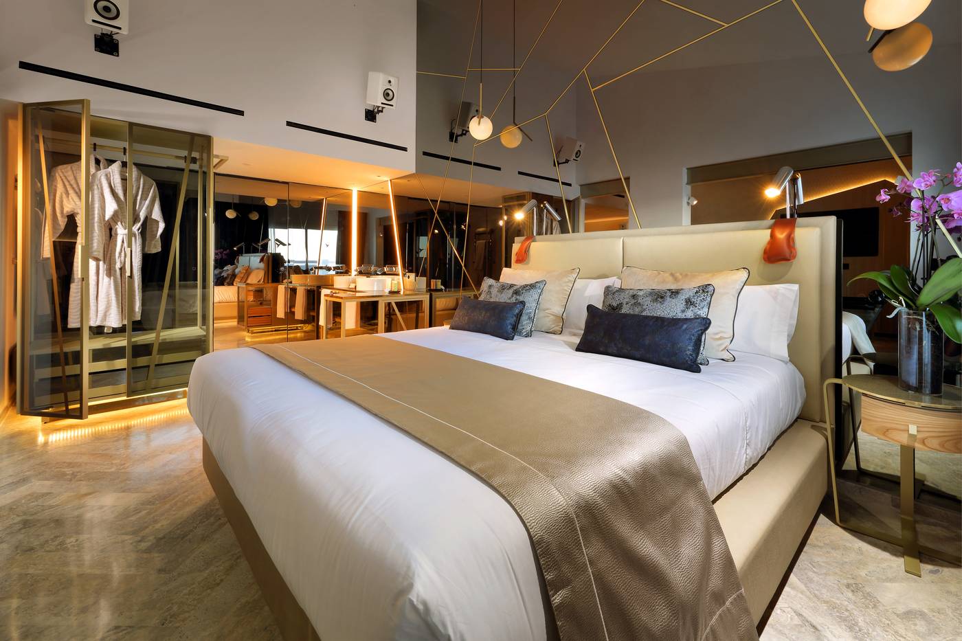 Ushuaia-Ibiza-Beach-Hotel-Room-30