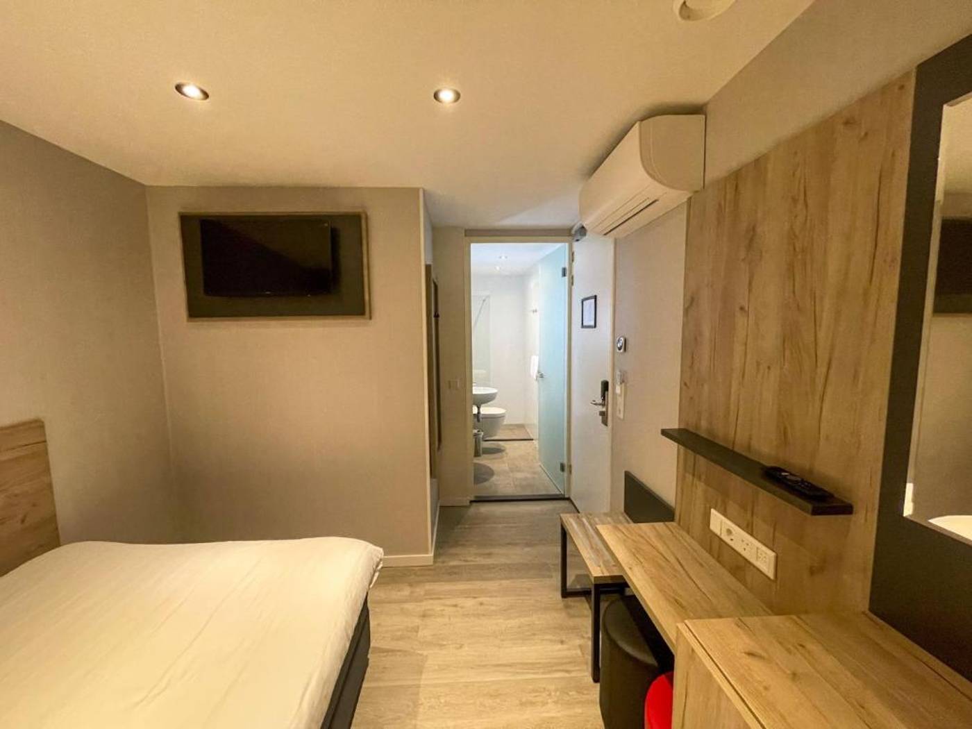 Joy-Hotel-Amsterdam-Room-6