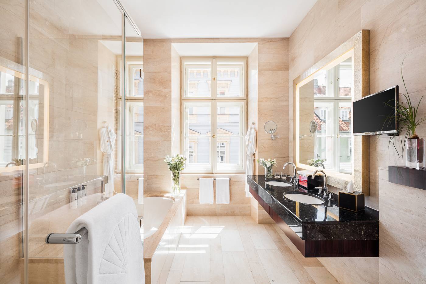 Mandarin-Oriental--Prague-Room-43